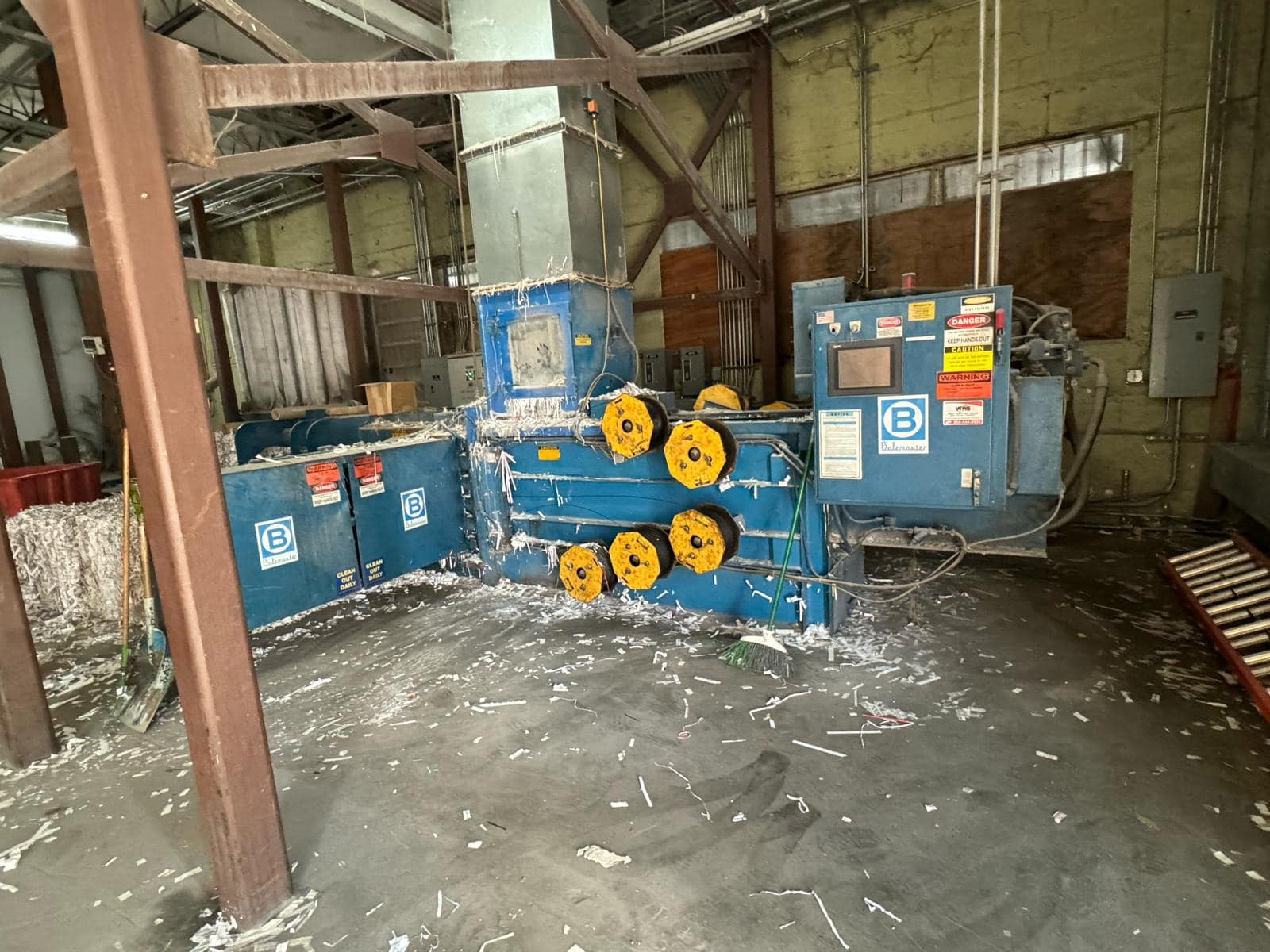 Balemaster 4025G-6 Auto-Tie Baler - Image 2