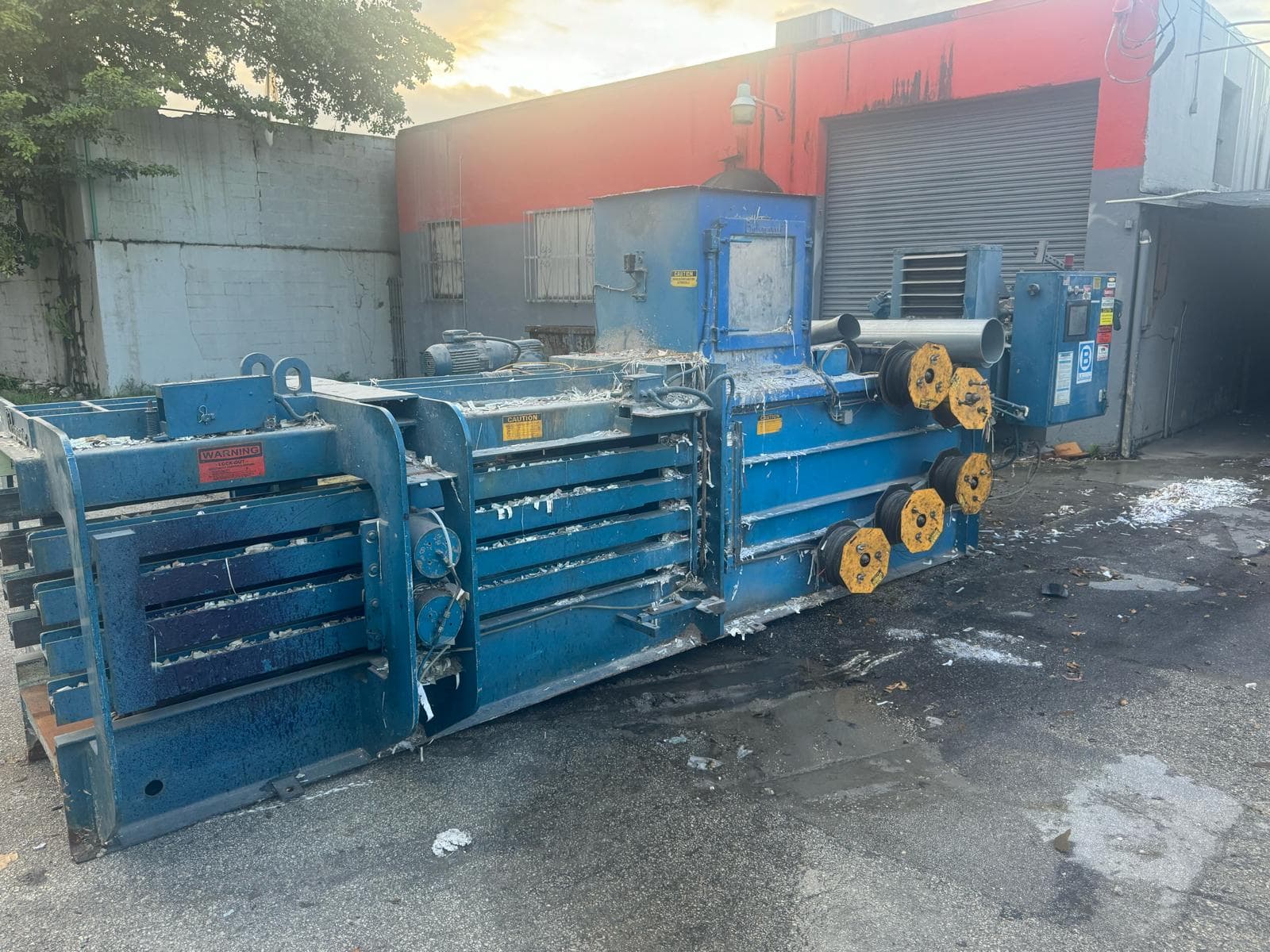 Balemaster 4025G-6 Auto-Tie Baler - Image 5