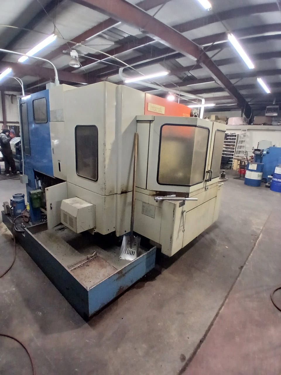 Mazak H400N CNC HMC, 1992 - Chip Conveyor - Image 2