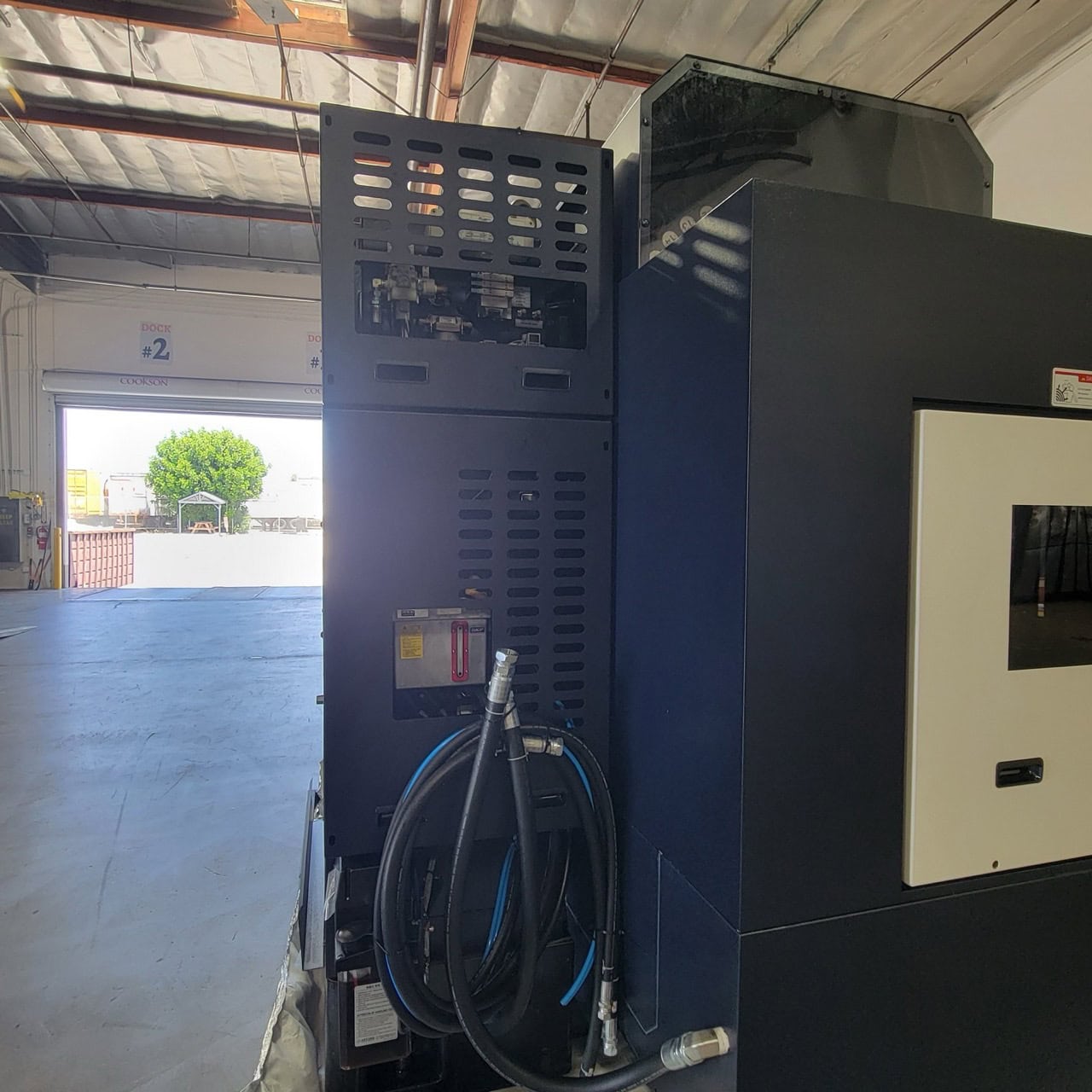 Hwacheon Vesta 1000+ VMC, 2022 - Chip Conveyor, Daikin Oil Cooling Unit, GSA, Air Dryer, Never Been Used - Image 14