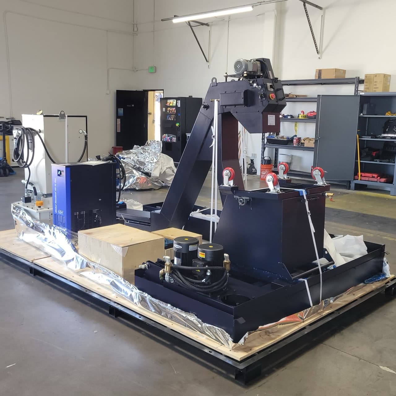 Hwacheon Vesta 1000+ VMC, 2022 - Chip Conveyor, Daikin Oil Cooling Unit, GSA, Air Dryer, Never Been Used - Image 15