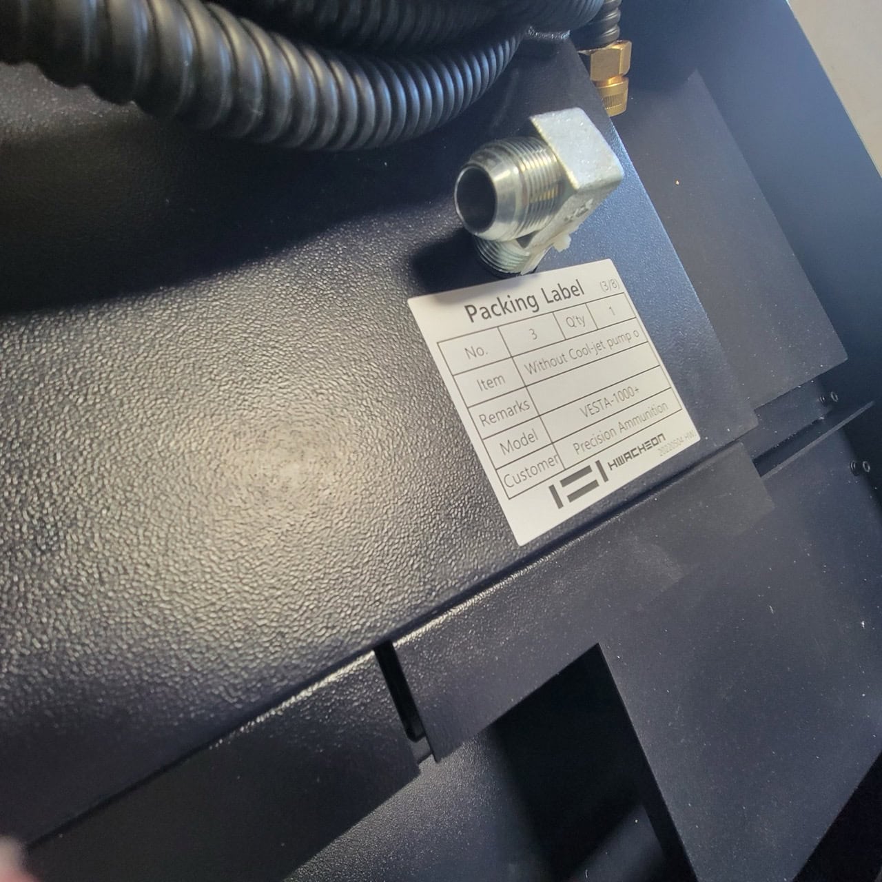Hwacheon Vesta 1000+ VMC, 2022 - Chip Conveyor, Daikin Oil Cooling Unit, GSA, Air Dryer, Never Been Used - Image 30