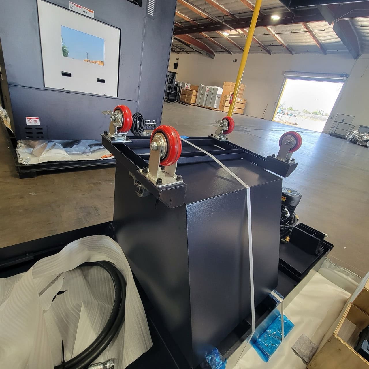Hwacheon Vesta 1000+ VMC, 2022 - Chip Conveyor, Daikin Oil Cooling Unit, GSA, Air Dryer, Never Been Used - Image 33