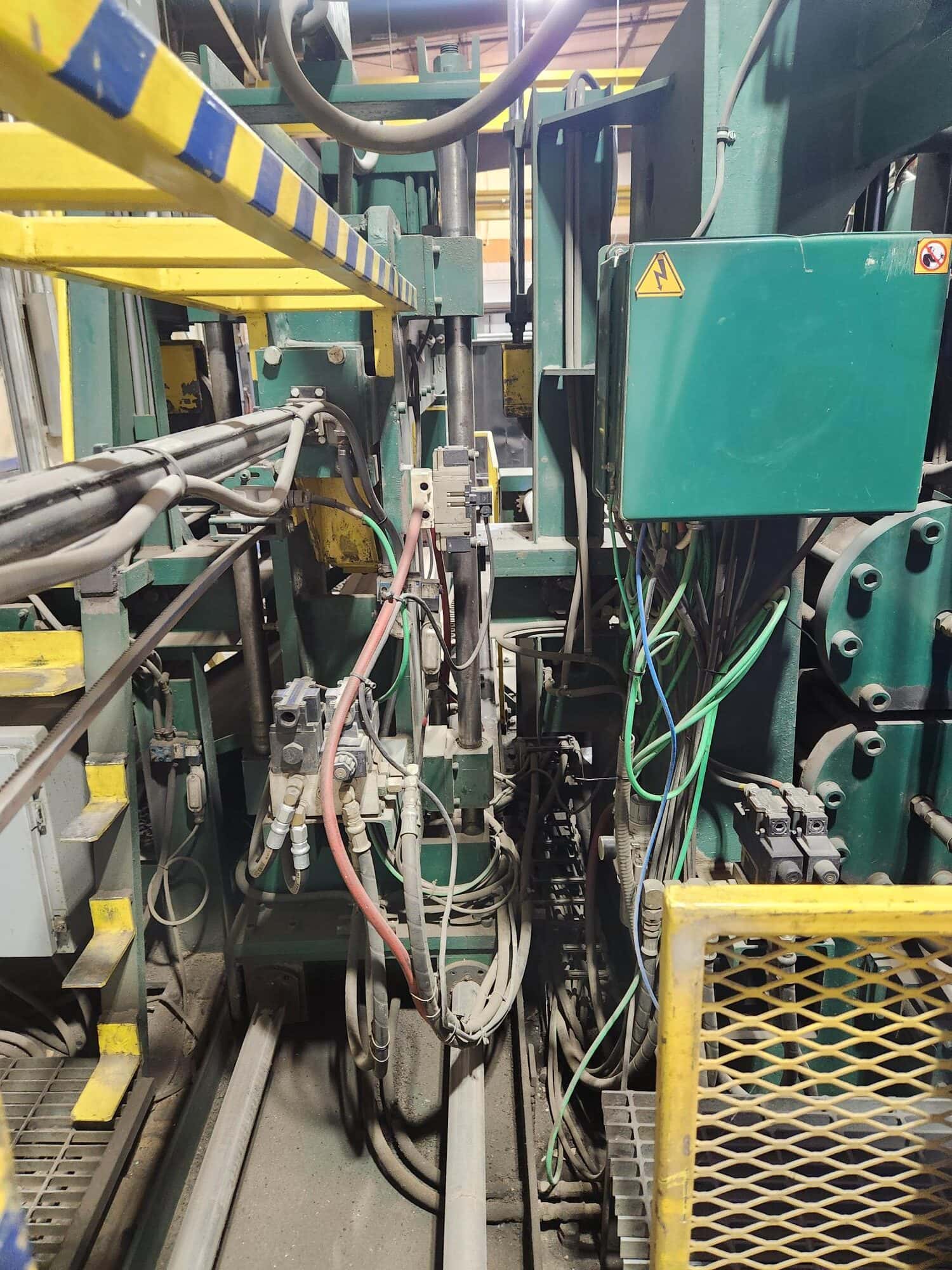 Controlled Automation Beamline Retro, 2005 - Fabriline 5-Press Beam Punch Line, 60’ length, 300lb/ft Powered Roller Conveyor Infeed/Outfeed, W/ 36” Web Throat - Image 8