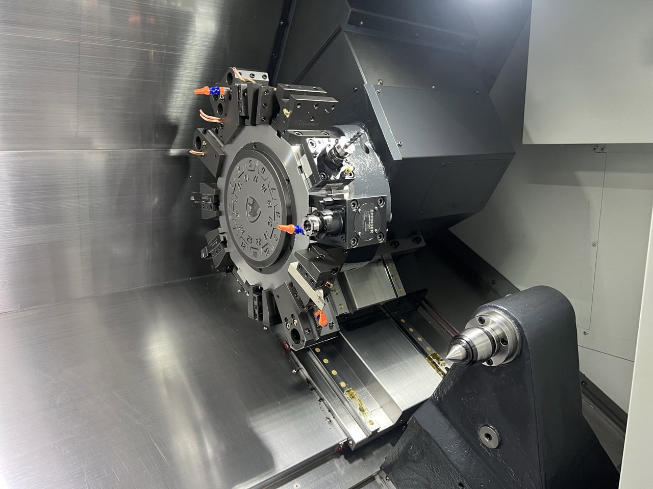 DN Solutions Lynx 2600Y CNC Turning Center, 2023 - Low Cut Hours, Chip Conveyor, Tailstock, Parts Catcher - Image 3