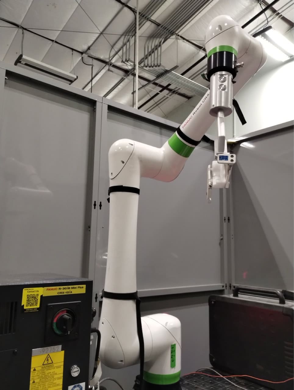 LightBOT Co Robot Weld System, 2023 - IPG LightWELD XR01500 Handheld, Fanuc CRX 10iA/L Robot, LOW HOURS - Image 3