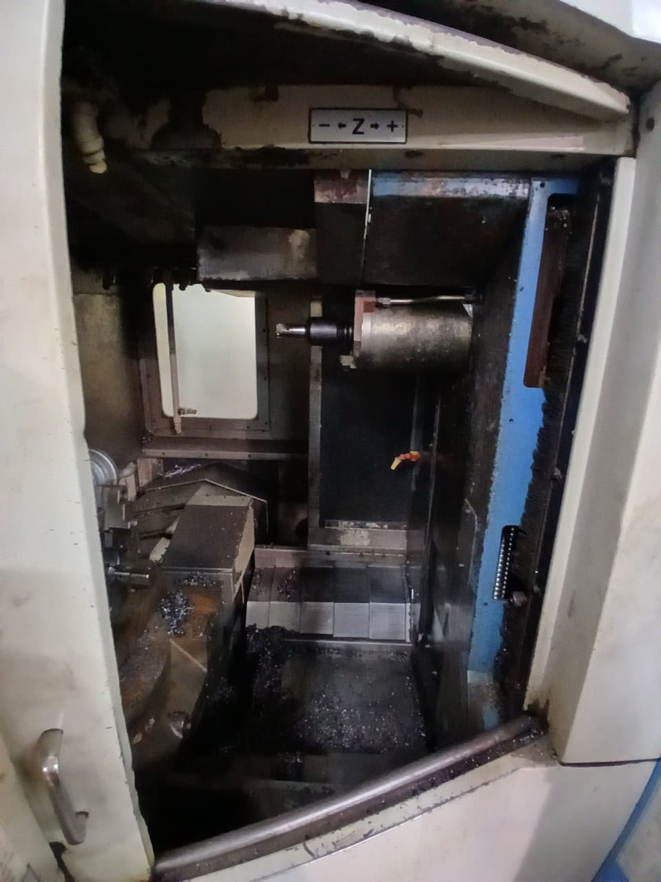 Mazak H400N CNC HMC, 1992 - Chip Conveyor - Image 4