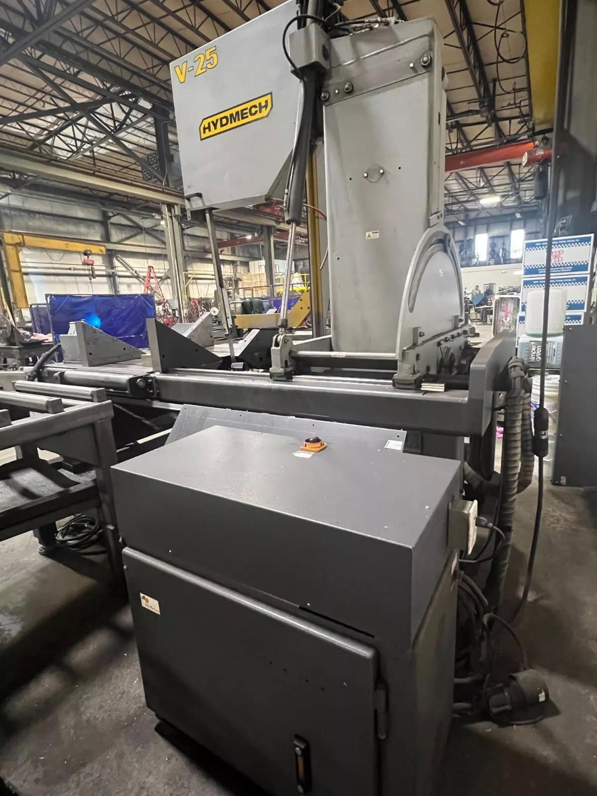 30" x 25" Hydmech V-25 Auto Vertical Band Saw, 2013 - Image 5