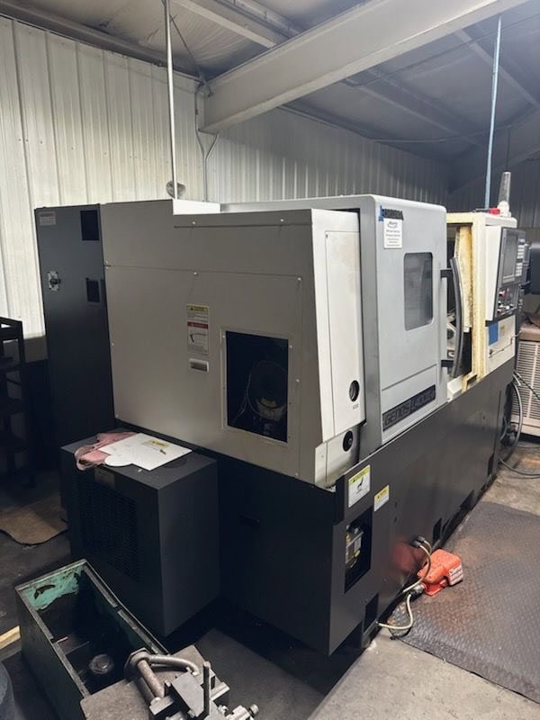 Okuma L-400II-E CNC Lathe, 2018 - Under Power, Chip Conveyor, 10" Chuck - Image 5