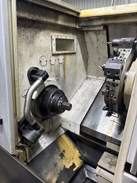 Okuma L-400II-E CNC Lathe, 2018 - Under Power, Chip Conveyor, 10" Chuck - Image 7