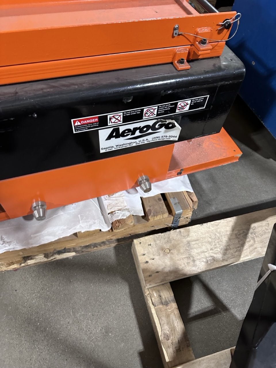Aergo Autoquip 40,000 lb Lift Table, 2011 - Image 8