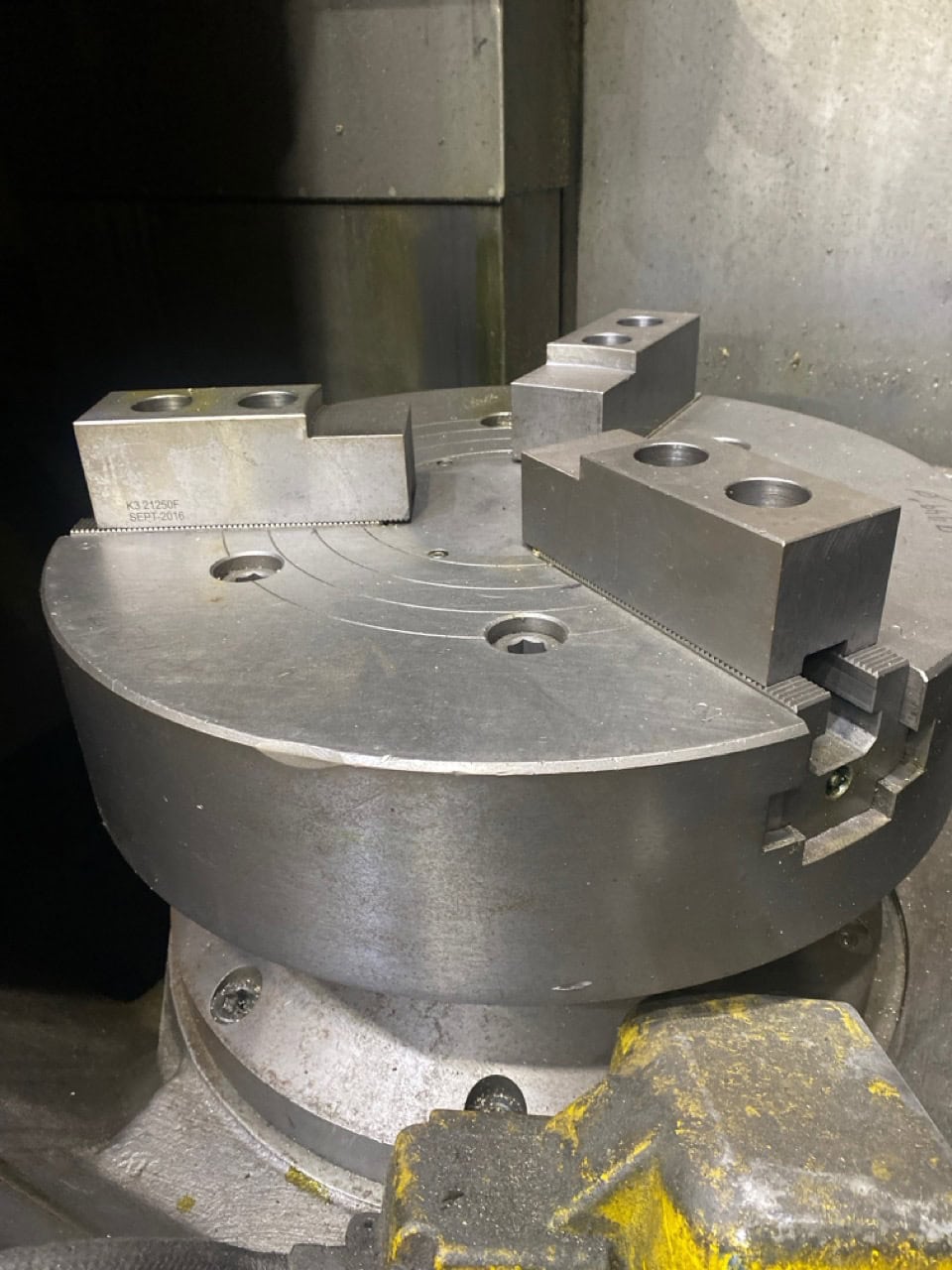 Daewoo Puma V15-3A CNC VTL, 1999- Video Available, 21" Chuck, Tool Holders Included - Image 8