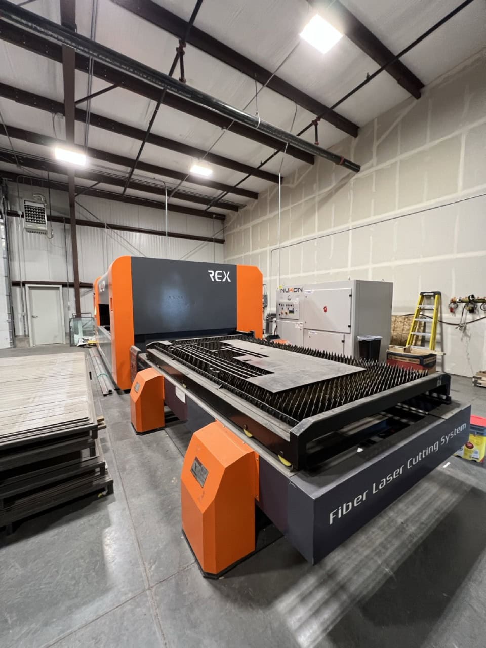 4000 Watt Nukon REX315 GX Fiber Laser, 2022 - 5'x10' Table, Dust Collector, Chiller - Image 11