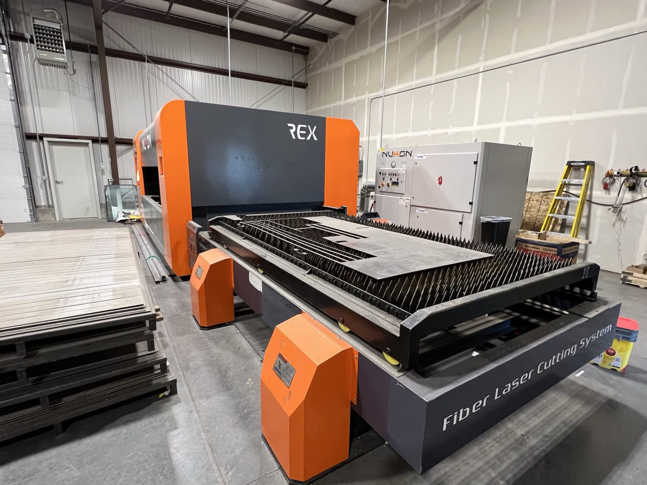 4000 Watt Nukon REX315 GX Fiber Laser, 2022 - 5'x10' Table, Dust Collector, Chiller - Image 13