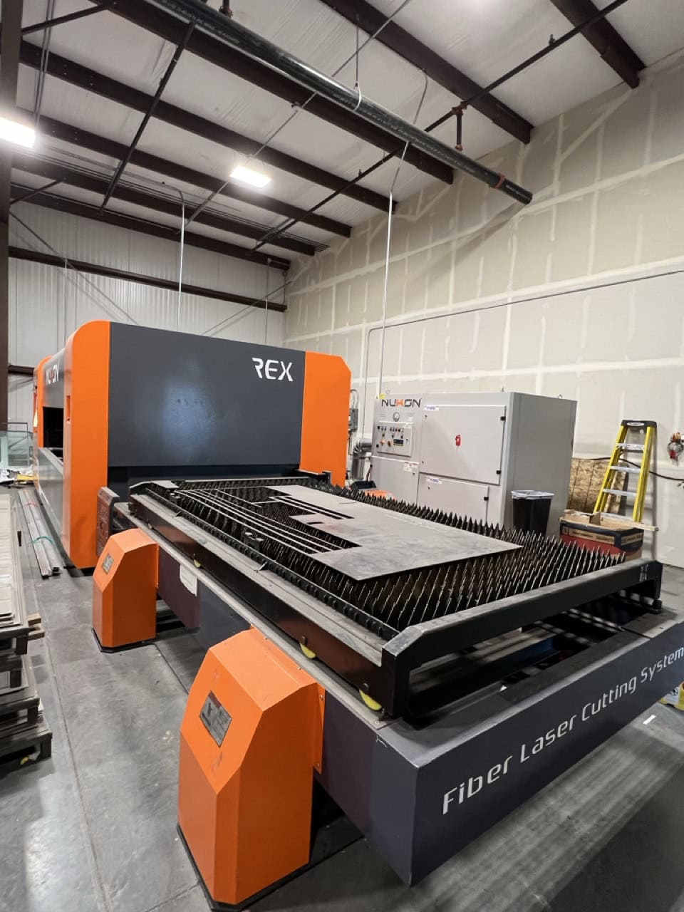 4000 Watt Nukon REX315 GX Fiber Laser, 2022 - 5'x10' Table, Dust Collector, Chiller - Image 14