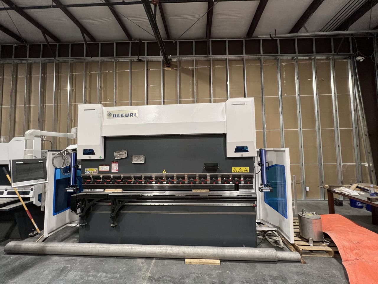 150 Ton x 10' Accurl 5-Axis CNC Press Brake, 2021 - Backgauge, Laser Safety System, Crowning - Image 11