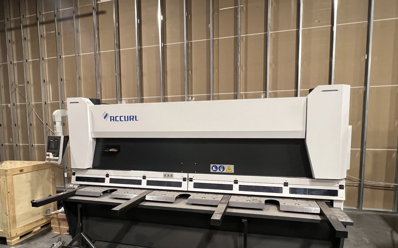 1/4" x 10' Accurl MasterCut Guillotine Shear, 2022 - Light Curtain, Backgauge - Image 3