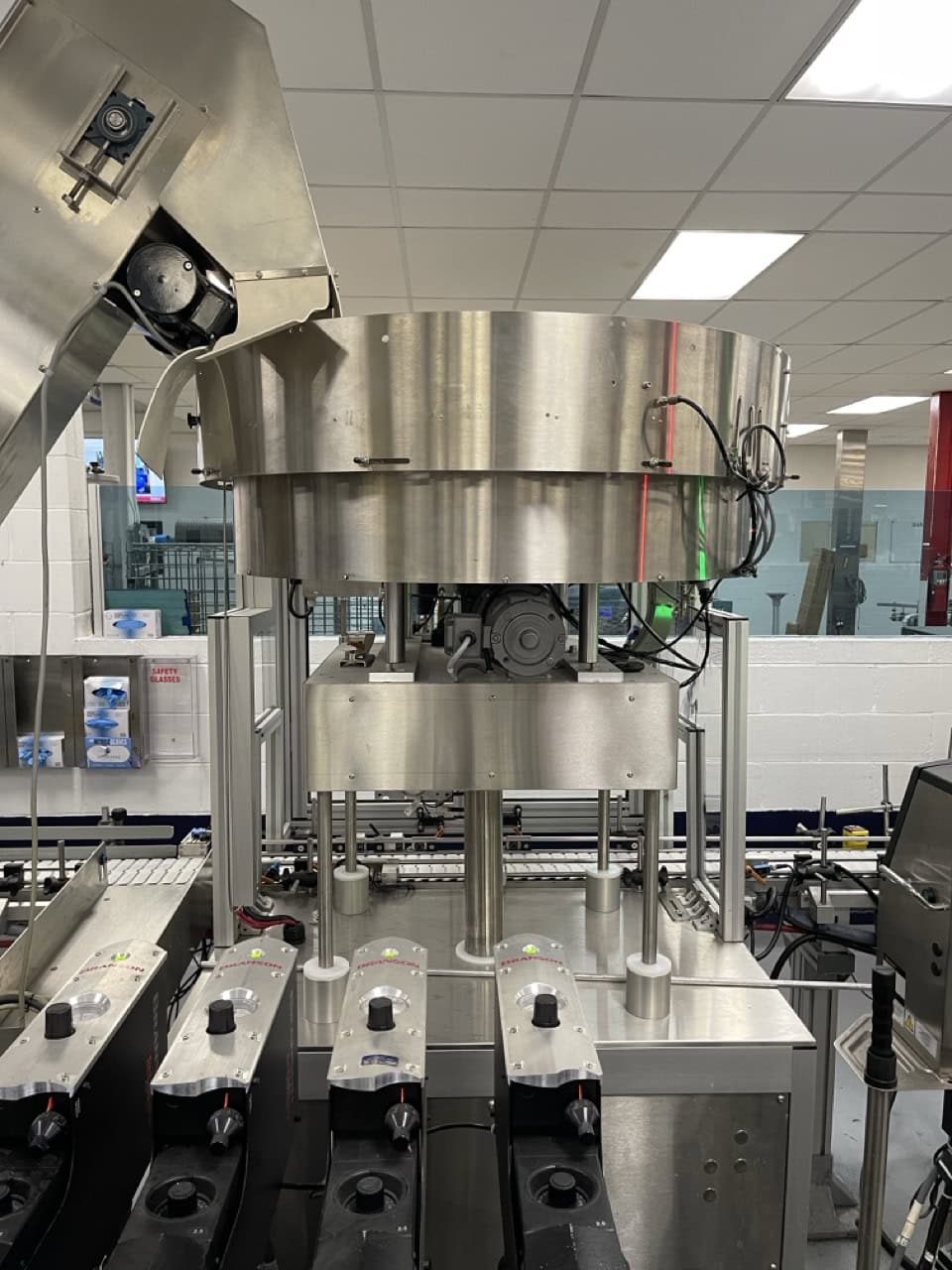 Packaging Efficiency Solutions Orienter/Snap Capping Machine & Kaps-All FS-B Incline Conveyor, 2020 - Image 6