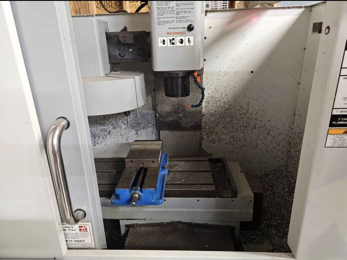Haas Mini Mill VMC, 2006 - 4th Axis Pre Wired, Extended Z Axis - Image 2