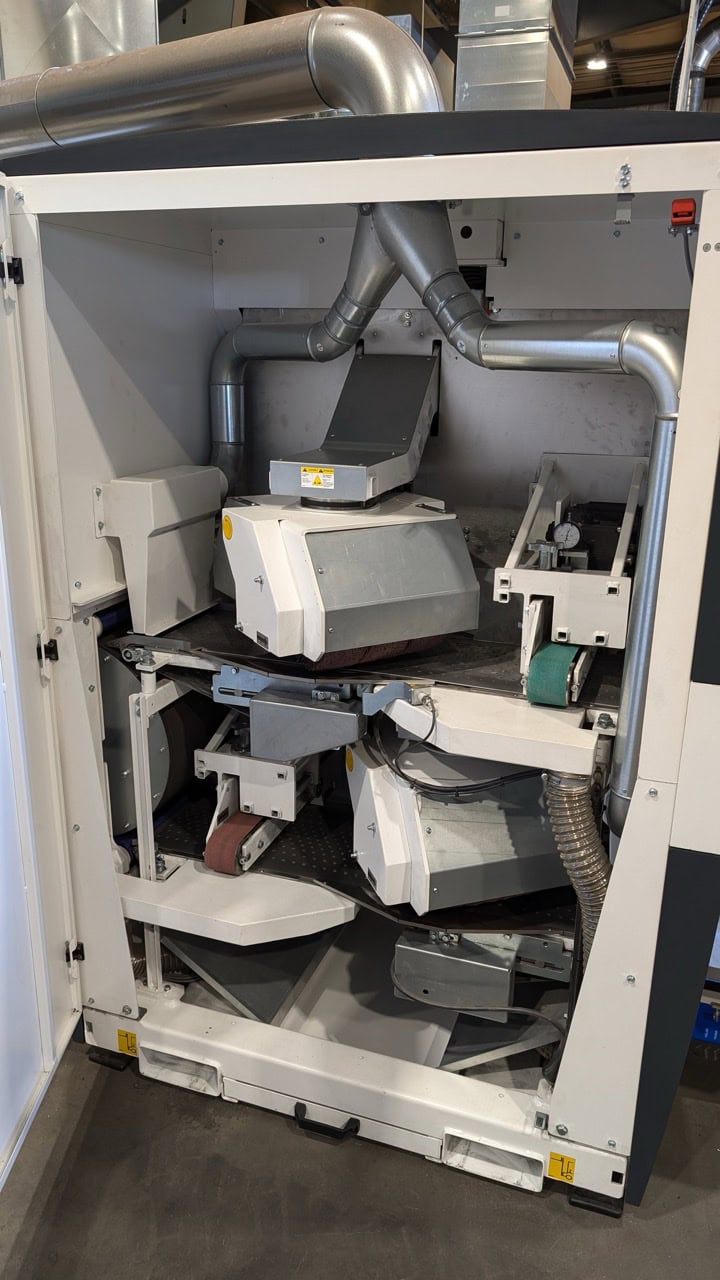 Lissmac SBM-XS 300 G1E1 ALU MIX Deburring Machine, 2022 - Lissmac DDE 1500 Dust Collector - Image 4