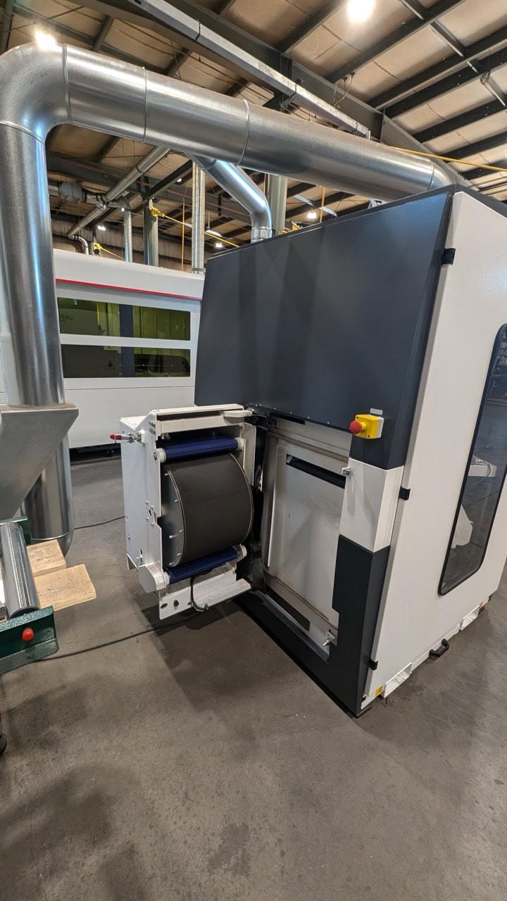 Lissmac SBM-XS 300 G1E1 ALU MIX Deburring Machine, 2022 - Lissmac DDE 1500 Dust Collector - Image 12