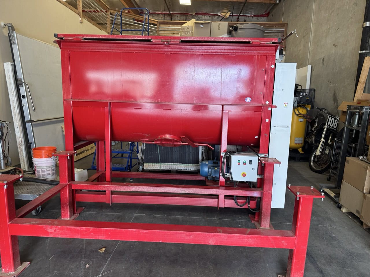 3 Yard PACK Batch Mixer w/ Conveyor