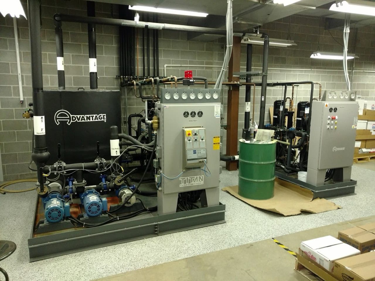 50 Ton Advantage Chiller System Model TIP-30A-SP, 2012 - Image 2