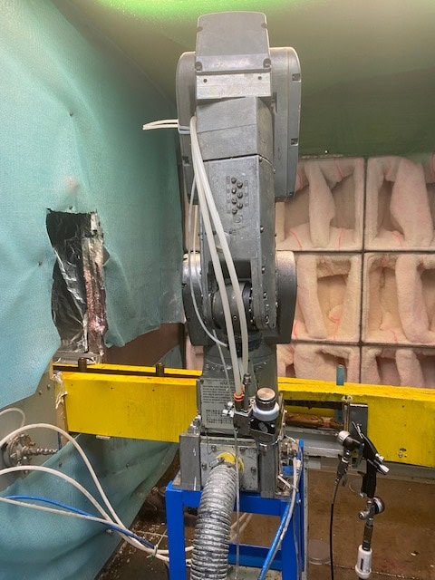 Fanuc PaintMate 200iA/5L Robot, 2011 - Image 2