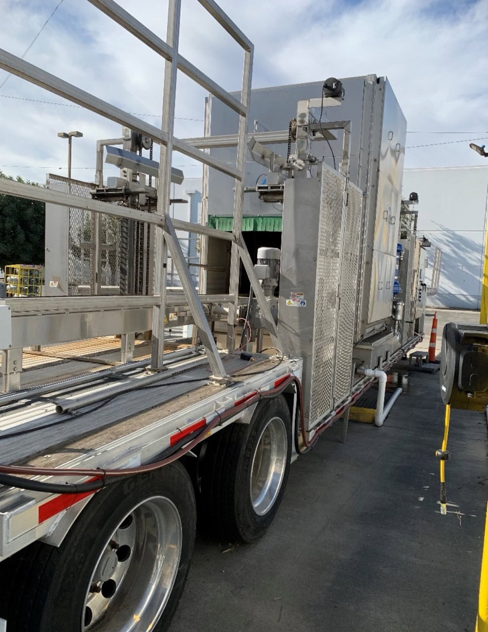 JBT 8940013 Fully Automated Mobile Bin Washer, 2019 - Only Ran One Time - Image 5