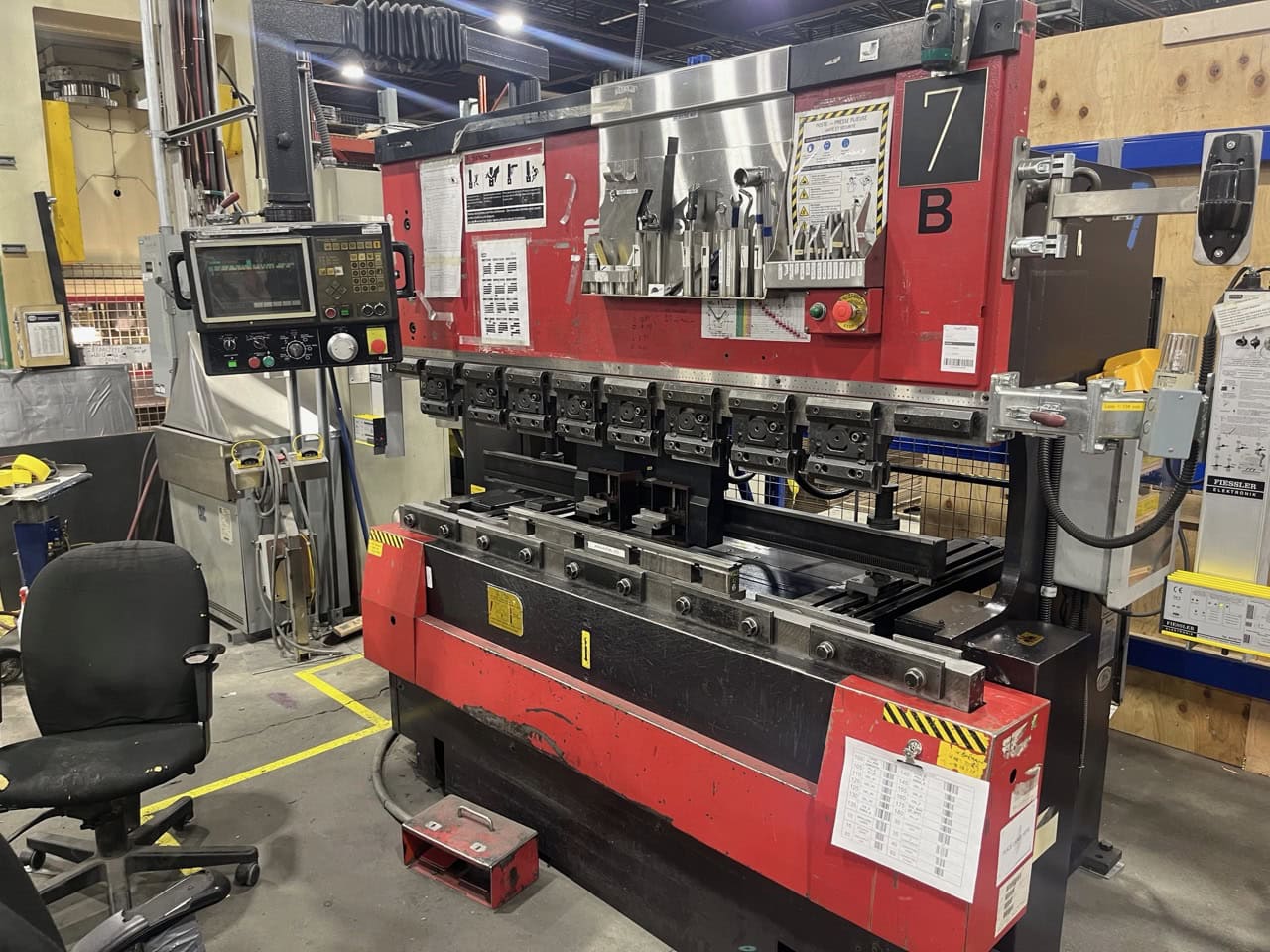 50 Ton x 6.5' Amada 5020FS Hydraulic Press Brake, 1998 - Amada NC9-FS Control