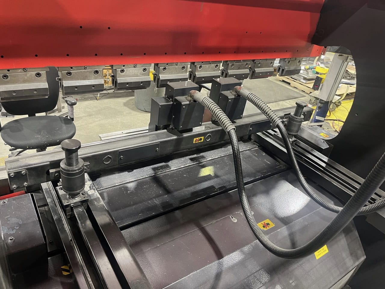 50 Ton x 6.5' Amada 5020FS Hydraulic Press Brake, 1998 - Amada NC9-FS Control - Image 3