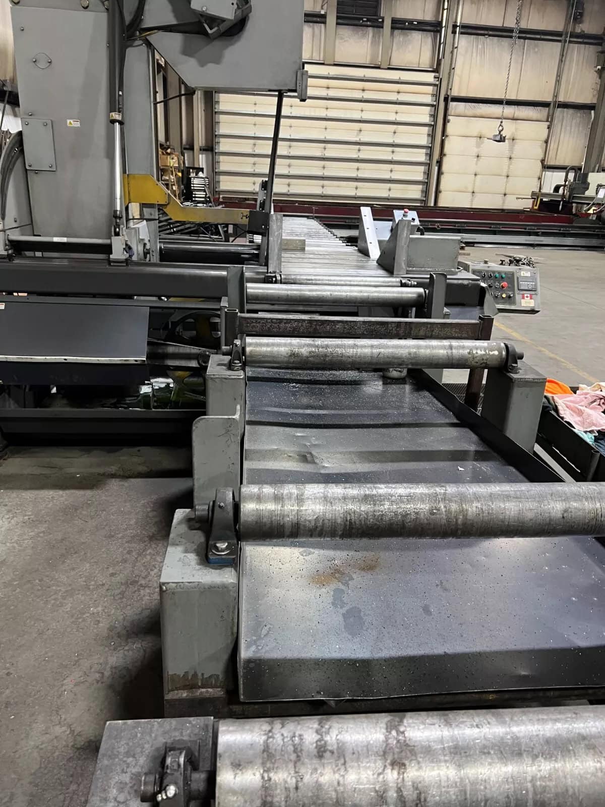 30" x 25" Hydmech V-25 Auto Vertical Band Saw, 2013 - Image 16