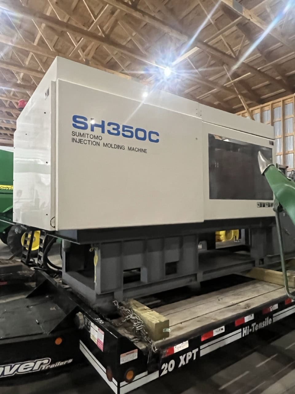 350 Ton 38.2 Oz Shot Sumitomo SH350C Injection Molding Machine, 1998 - Extremely Low Usage