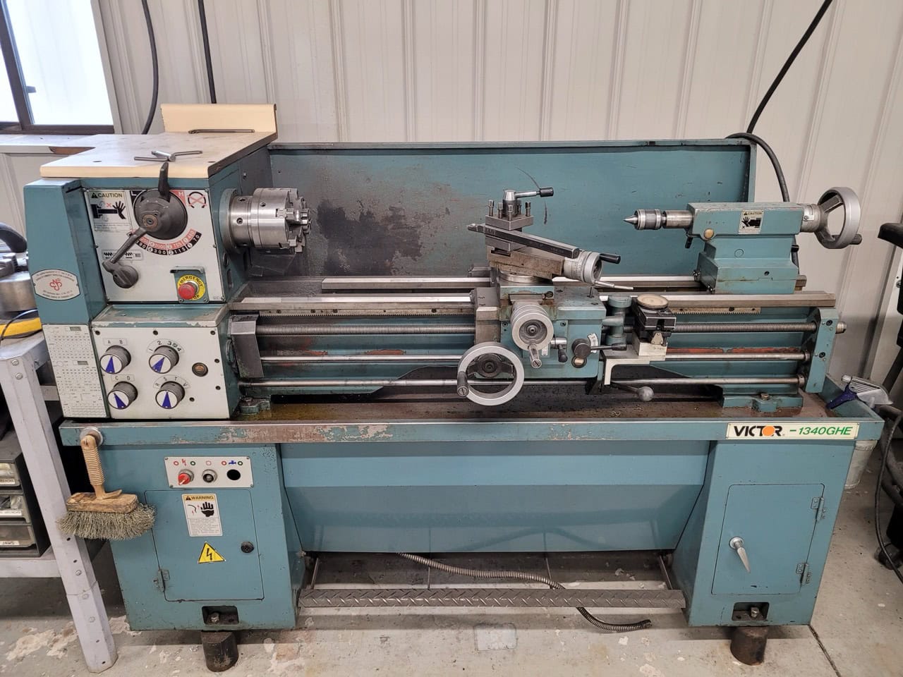 13" x 40" Victor 1340GHE Engine Lathe - Tailstock