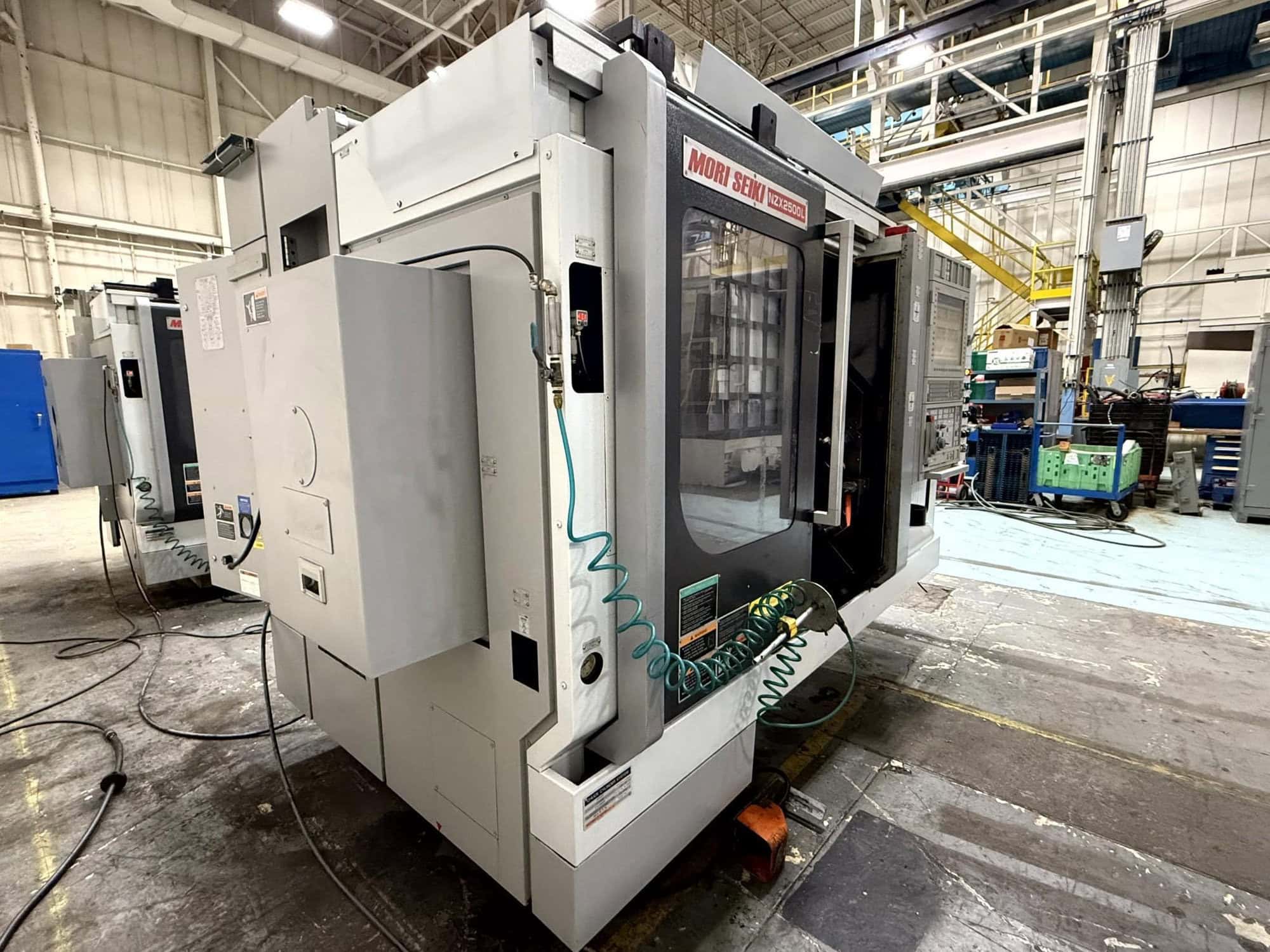 Mori Seiki NZX2500/600L Twin Turret CNC Lathe, 2012 - Tooling, Chip Conveyor - Image 2