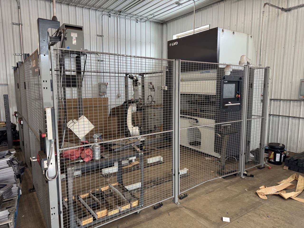 44 Ton x 5' LVD Dyna Cell CNC Robot Press Brake, 2019 - Installed New In 2021 - Image 2