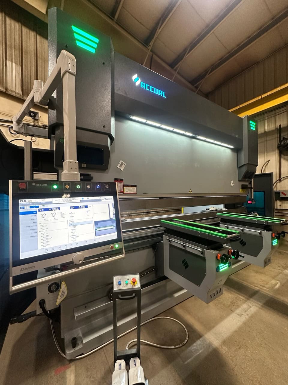 13' X 440 Ton Accurl Genius Pro CNC Press Brake, 2025 - 6+1 - Image 2