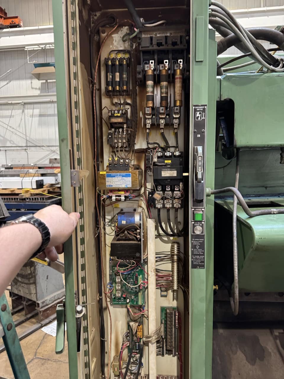 1/2" x 10' Cincinnati Model 500HS-10 Hydraulic Power Squaring Shear, 1990 - Image 5