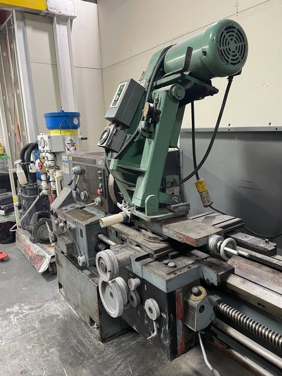20" x 98" Tarnow Tuj 50 x 3000 Engine Lathe, 1978 - Grinding Attachment - Image 5