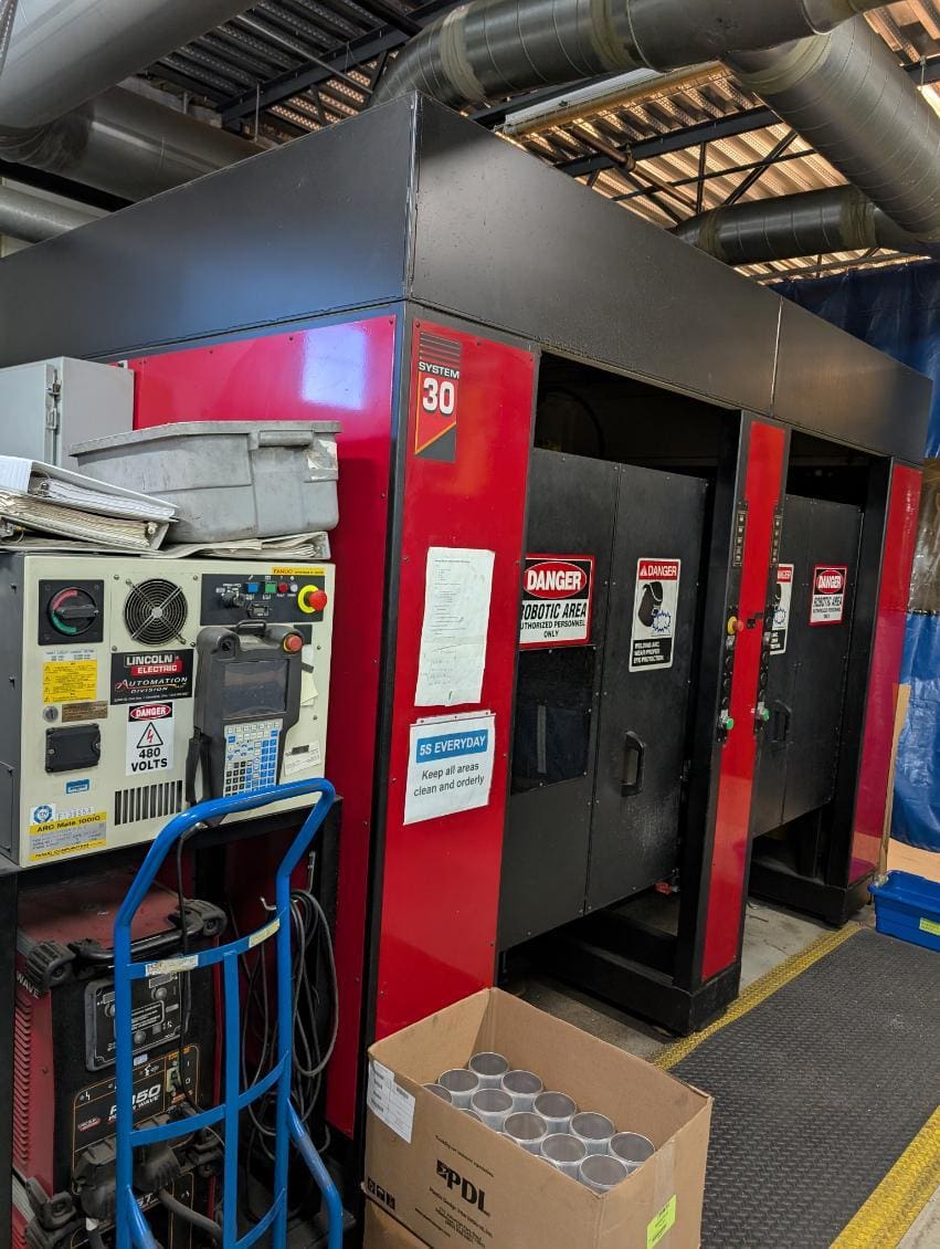 Lincoln Electric System 30HS Robotic Weld Cell, 2013 - Fanuc ArcMate 100ic with R-30iA Control - Image 2