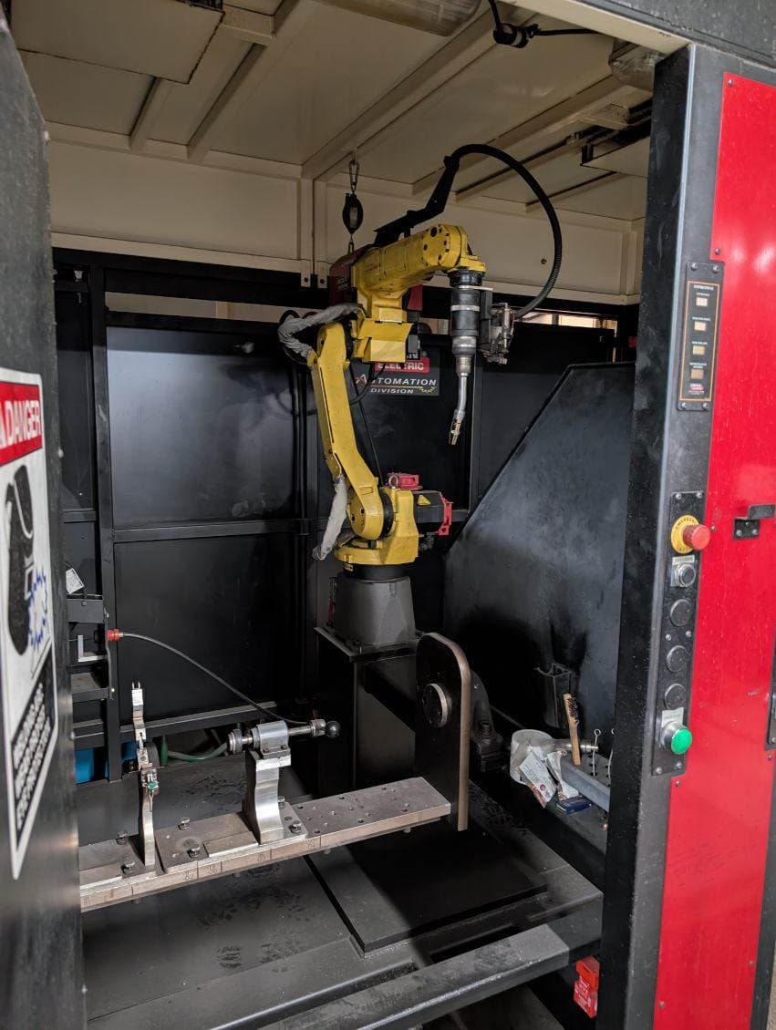 Lincoln Electric System 30HS Robotic Weld Cell, 2013 - Fanuc ArcMate 100ic with R-30iA Control - Image 5