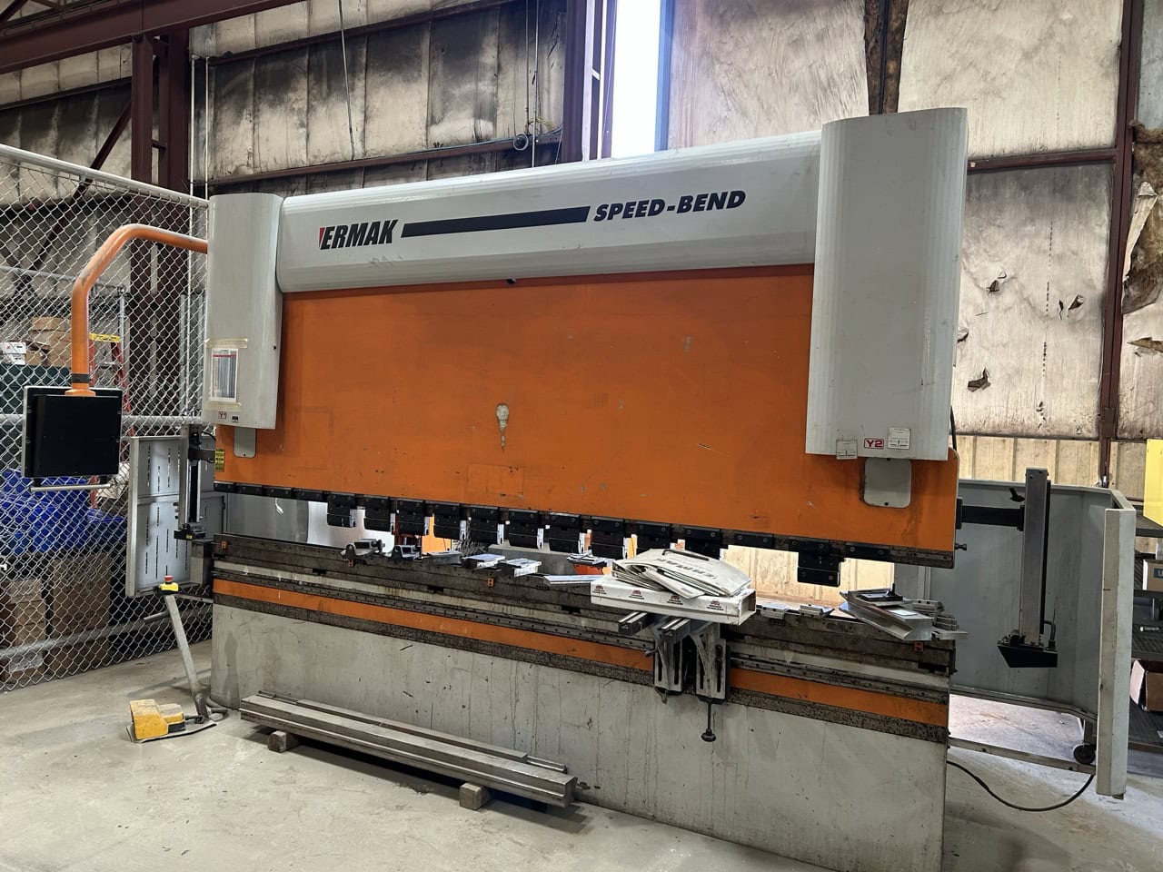 193 Ton x 12' Ermak Speed Bend CNC Press Brake, 2012-6 axis back gauge