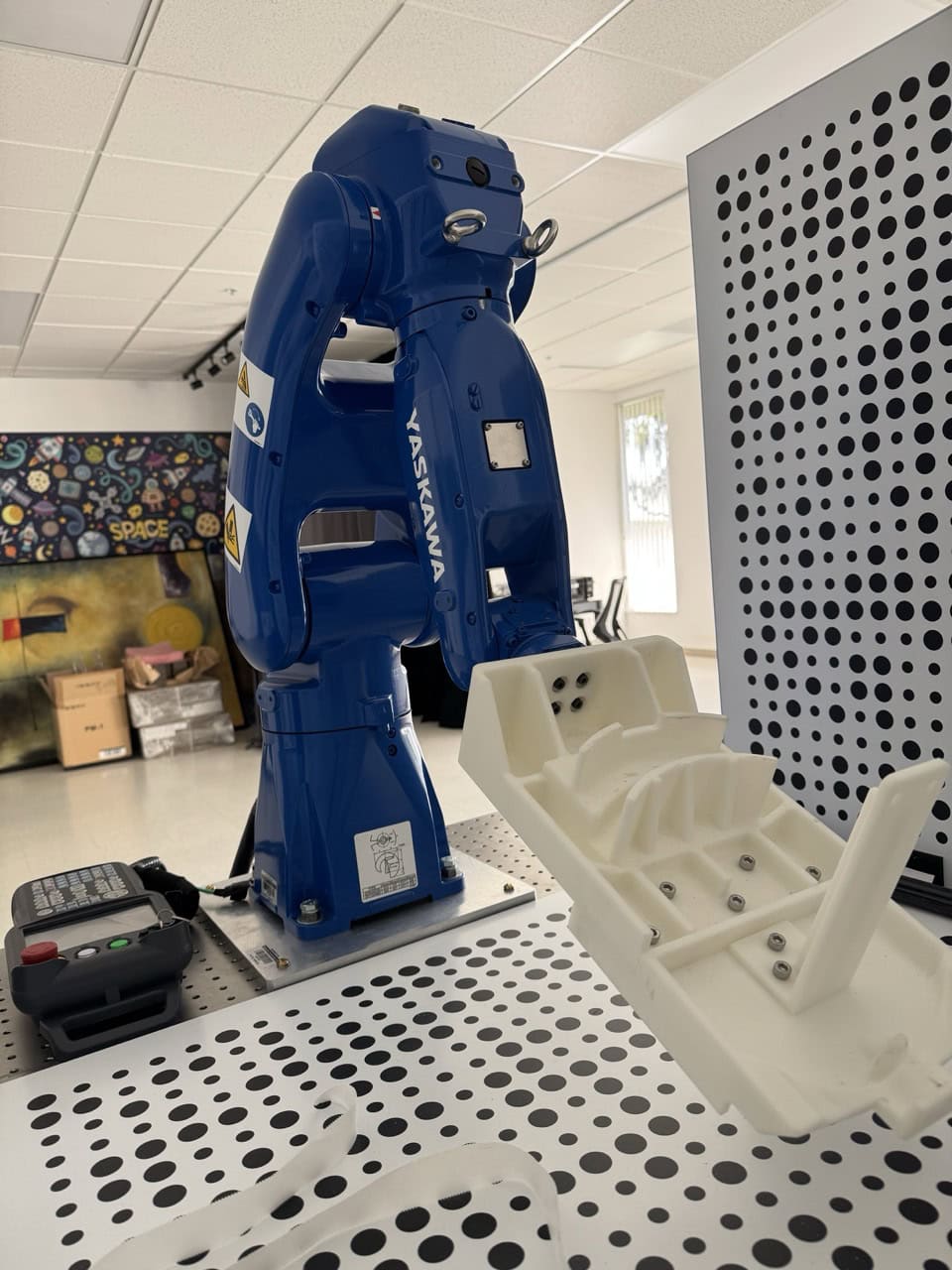 Yaskawa Motoman YR-1-06VX8-A00 Industrial Robot, 2019 - 6 Axis - Image 2