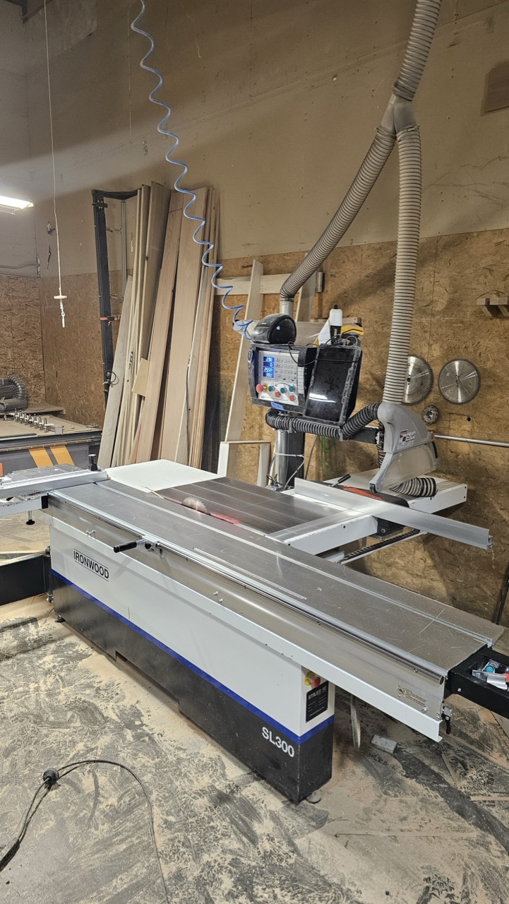 Ironwood SL300 Sliding Table Saw, 2023 - Full Length Bridge Clamp - Image 2