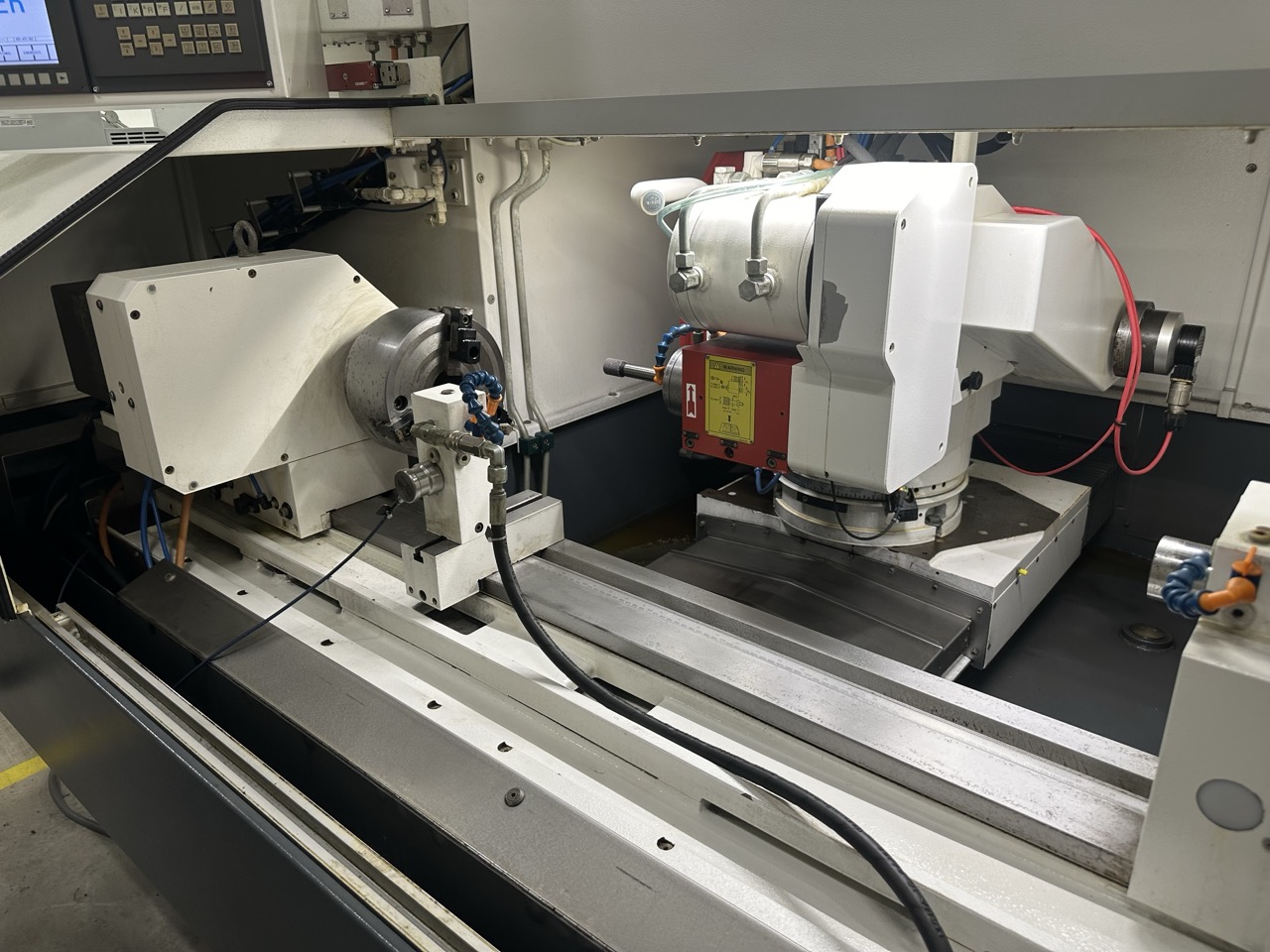 Studer Favorit CNC Cylindrical Grinder, 2017 - LOW HOURS, Fanuc Control - Image 2