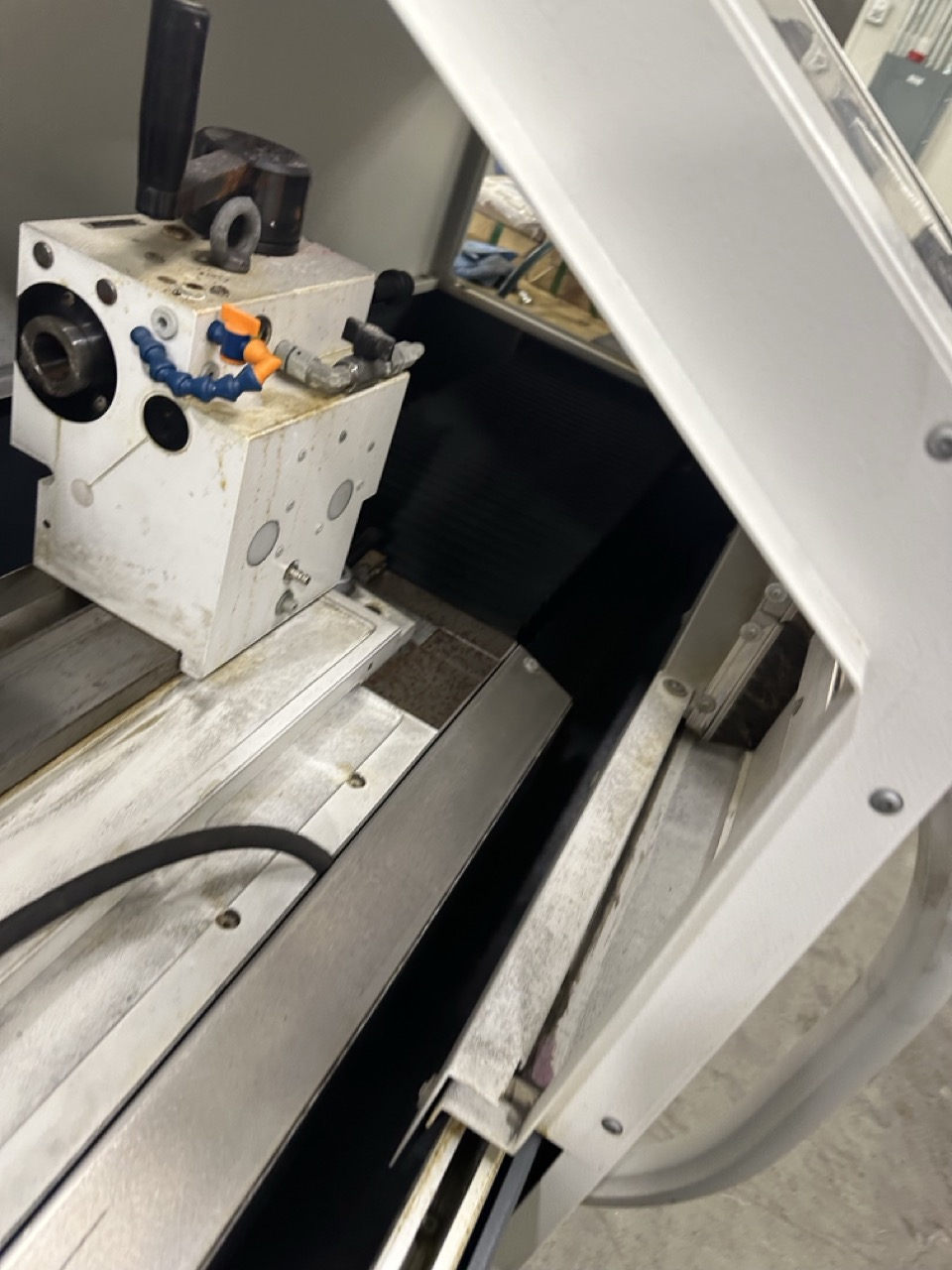 Studer Favorit CNC Cylindrical Grinder, 2017 - LOW HOURS, Fanuc Control - Image 3