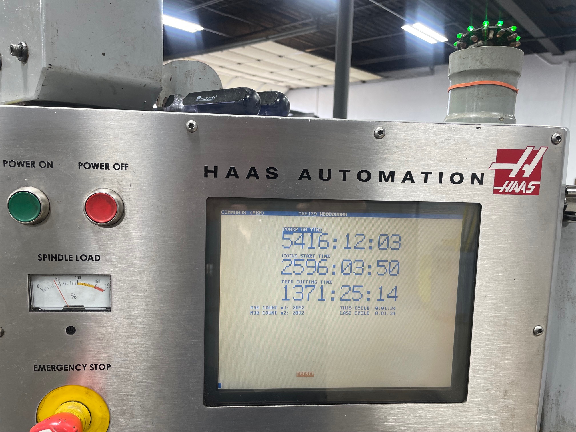 Haas SL-20T CNC Lathe, 2006 - Barfeed, Chip Conveyor, - Image 4