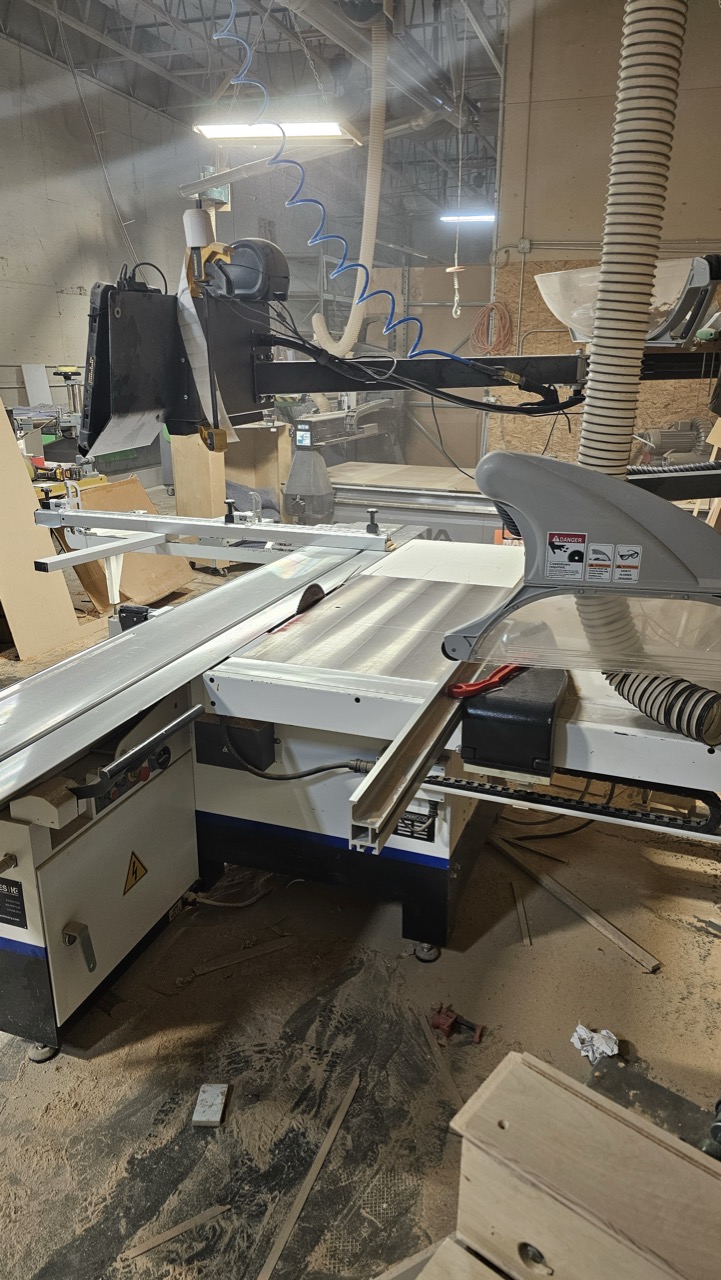 Ironwood SL300 Sliding Table Saw, 2023 - Full Length Bridge Clamp - Image 5