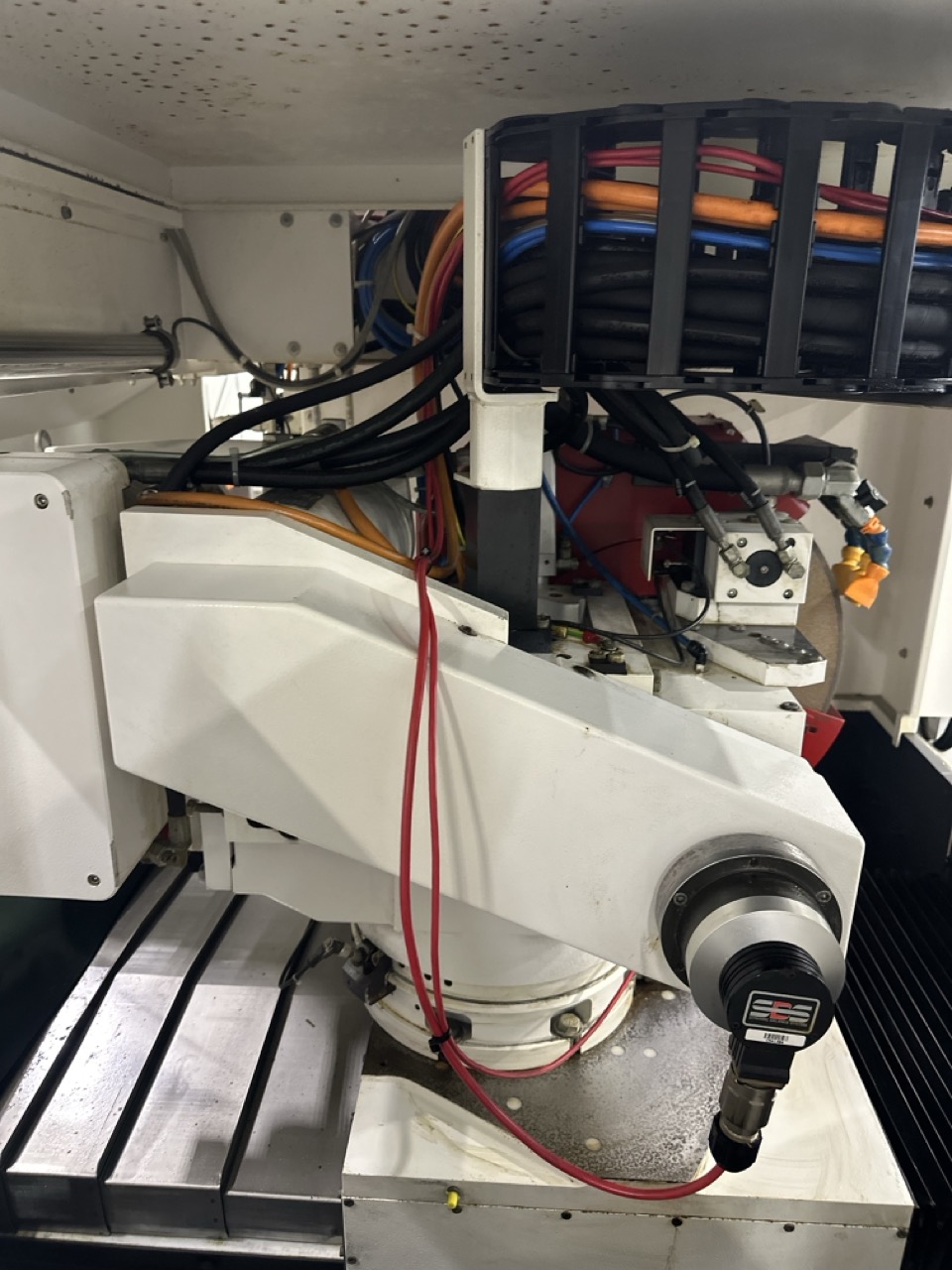 Studer Favorit CNC Cylindrical Grinder, 2017 - LOW HOURS, Fanuc Control - Image 5