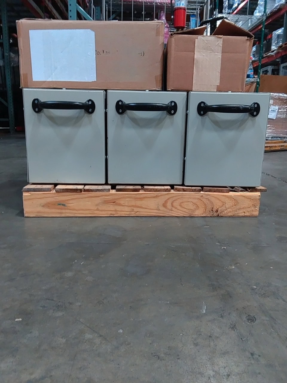 Buhler Leybold Syrus 1350 LC III Optical Coating Machine, 2020 - Image 6